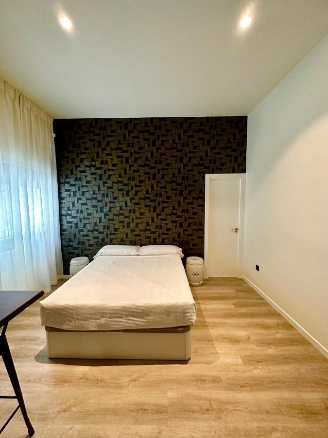 Apartamentos Sunsets Malaga Centro エクステリア 写真